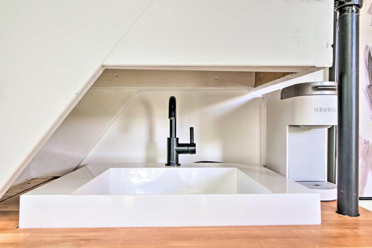Modern Starkville Tiny Home Near Dining And Msu Экстерьер фото