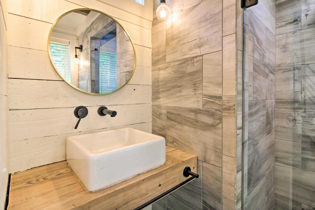 Modern Starkville Tiny Home Near Dining And Msu Экстерьер фото